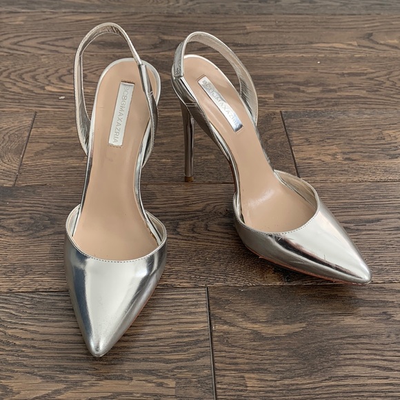 🛍️Bundle & Save: 2 for $30🛍️ BCBG MaxAxaria Silver Stiletto Slingback size 7 - Picture 1 of 6